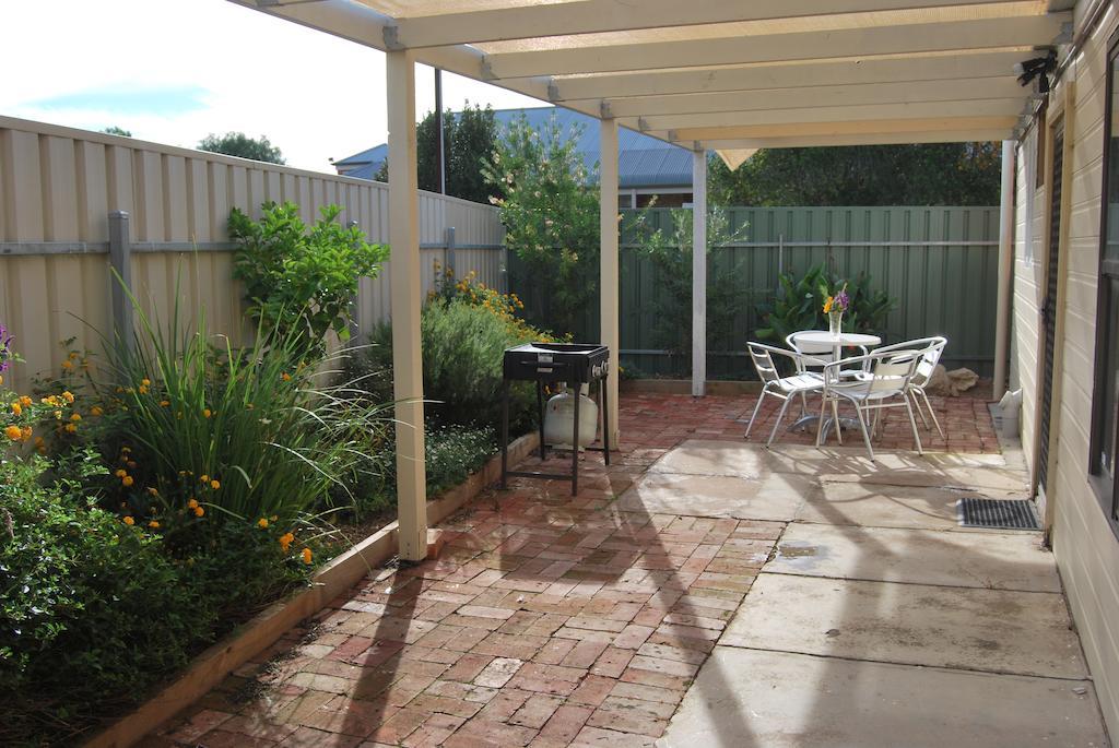 Jacaranda Cottage Murray Bridge Extérieur photo